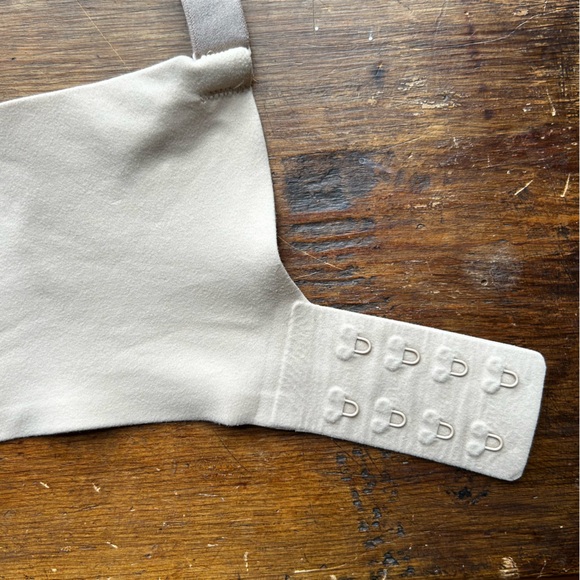 SMOOTHEZ Full Coverage Lightly Lined Bra, 32DD - Picture 2 of 10